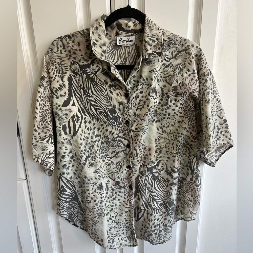 Vintage button down shirt size Large